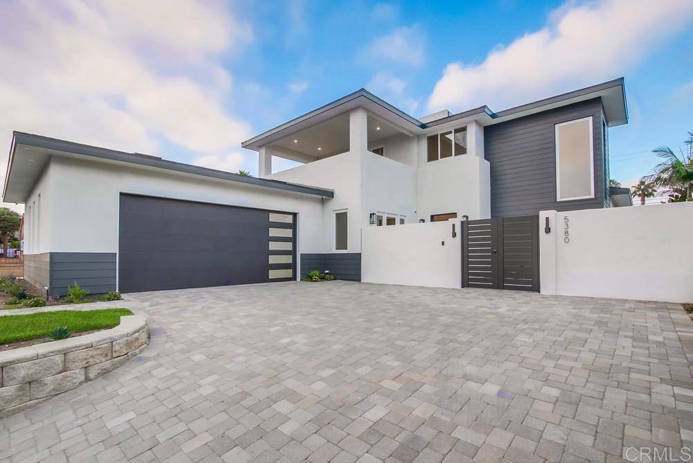 Carlsbad, CA 92008,5380 Los Robles DR