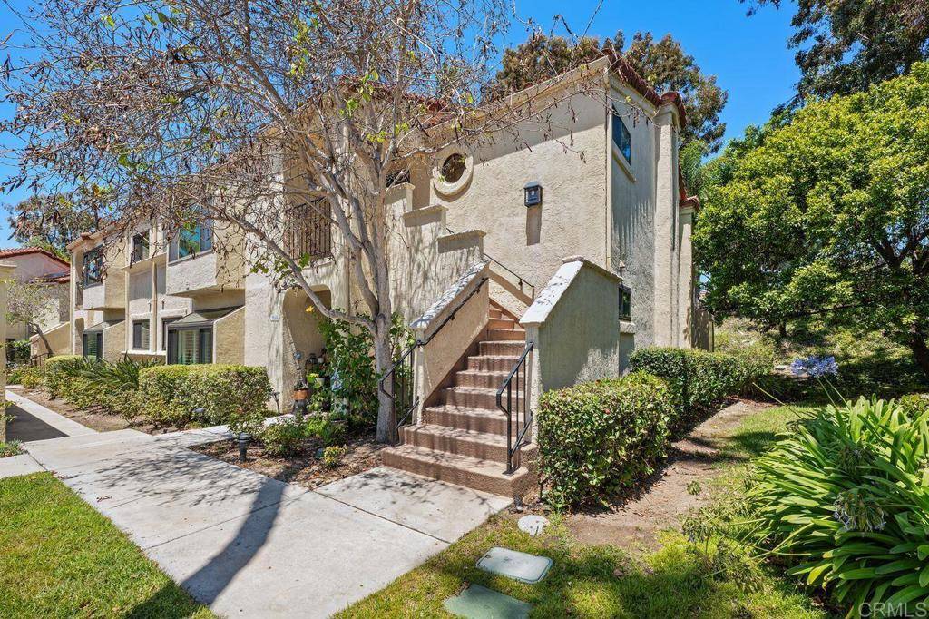 Carlsbad, CA 92009,7319 Calle de Fuentes