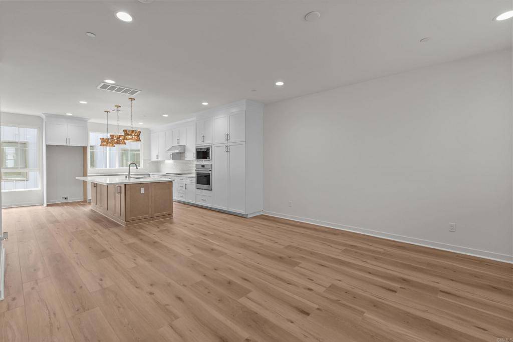 Carlsbad, CA 92008,2572 Elderberry LN