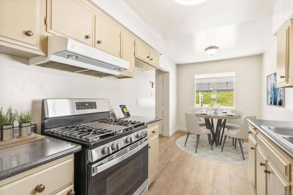 Vista, CA 92084,1653 Anza AVE