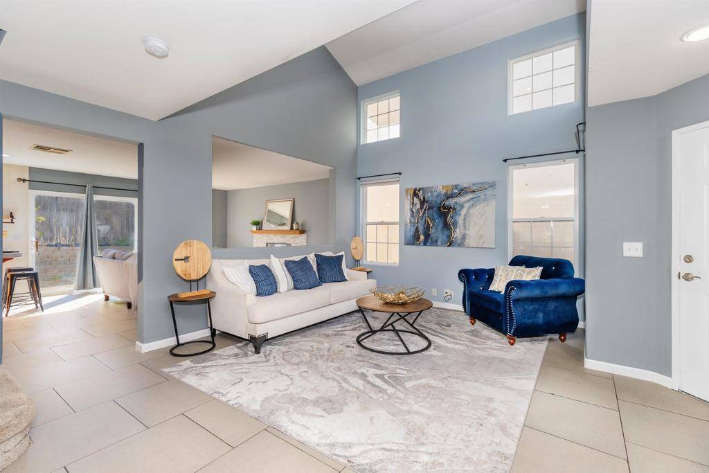 Ramona, CA 92065,1364 H ST