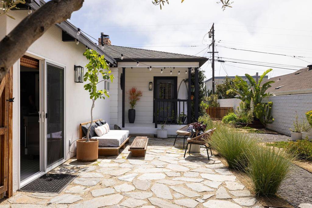 Oceanside, CA 92054,909 Leonard AVE