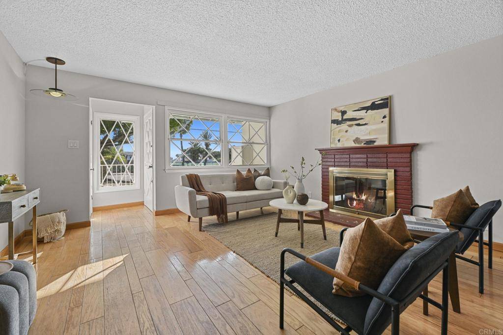 Oceanside, CA 92054,2710 Mesa DR