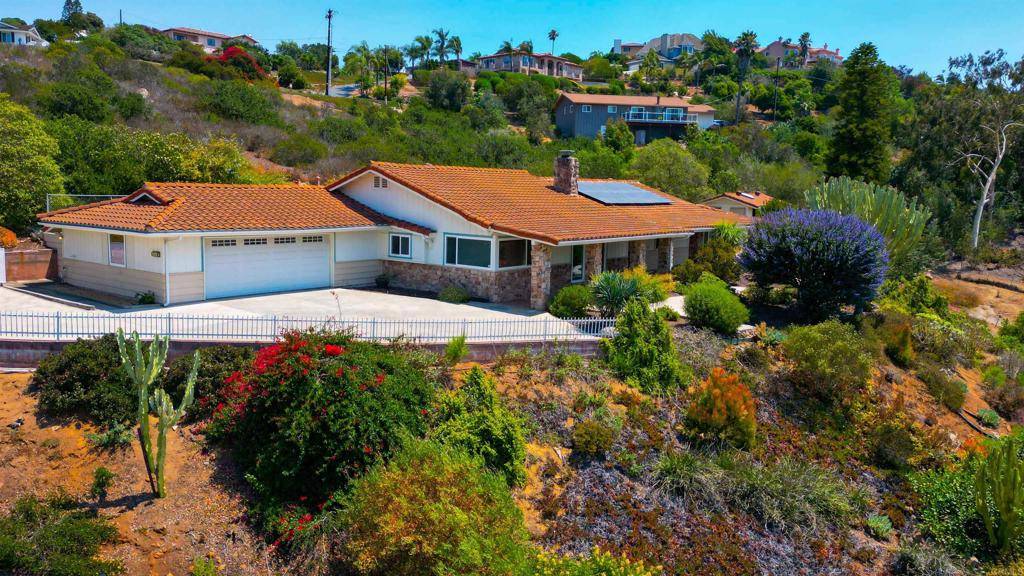 Vista, CA 92084,2382 Mirador