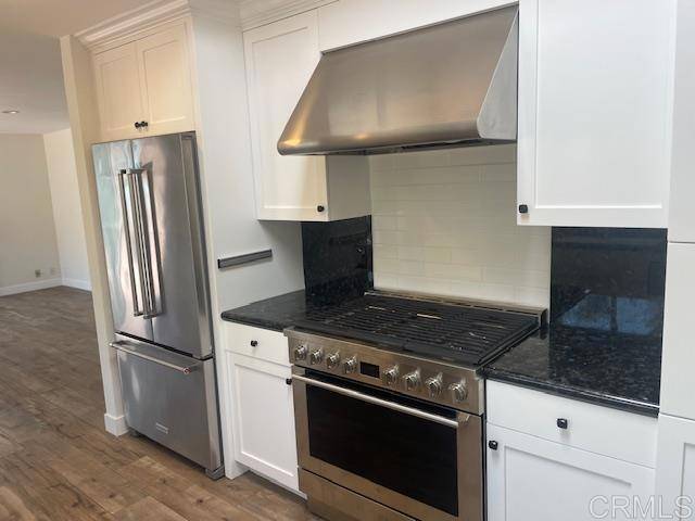 Carlsbad, CA 92009,1736 Geranium St
