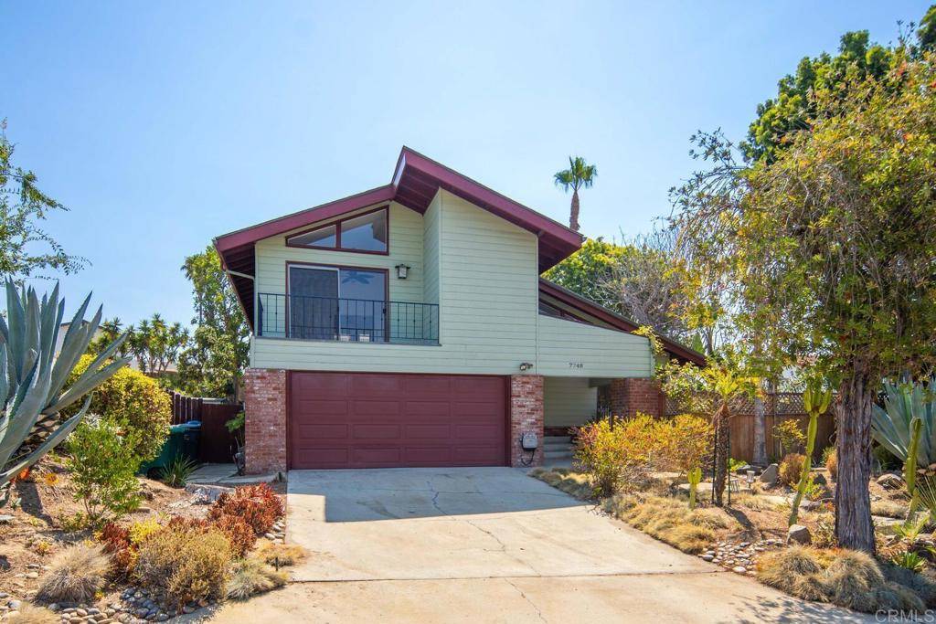 Carlsbad, CA 92009,7748 PRIMAVERA WAY