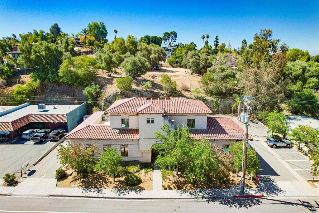 Fallbrook, CA 92028,343 E Alvarado ST
