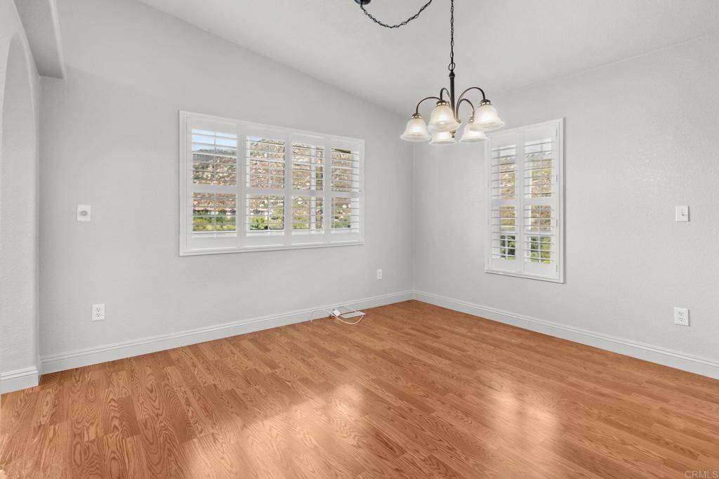 Escondido, CA 92027,8975 Lawrence Welk DR #187