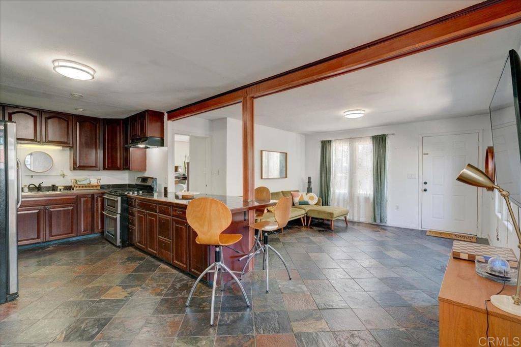 Ramona, CA 92065,1112 B ST