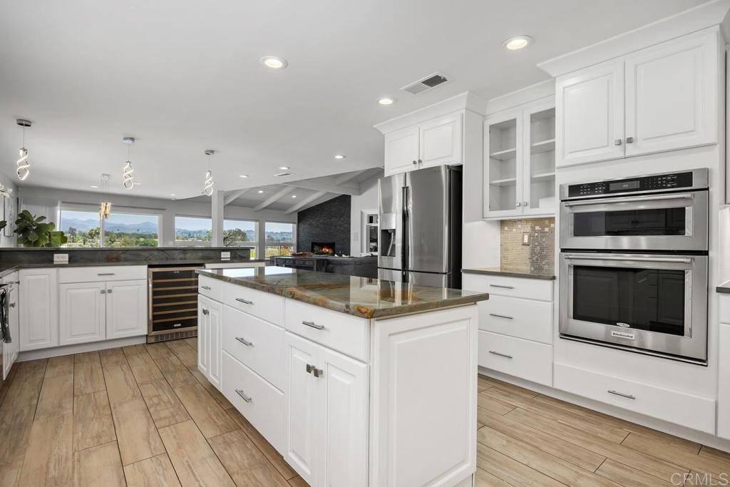 San Diego, CA 92128,17373 Graciosa Ct
