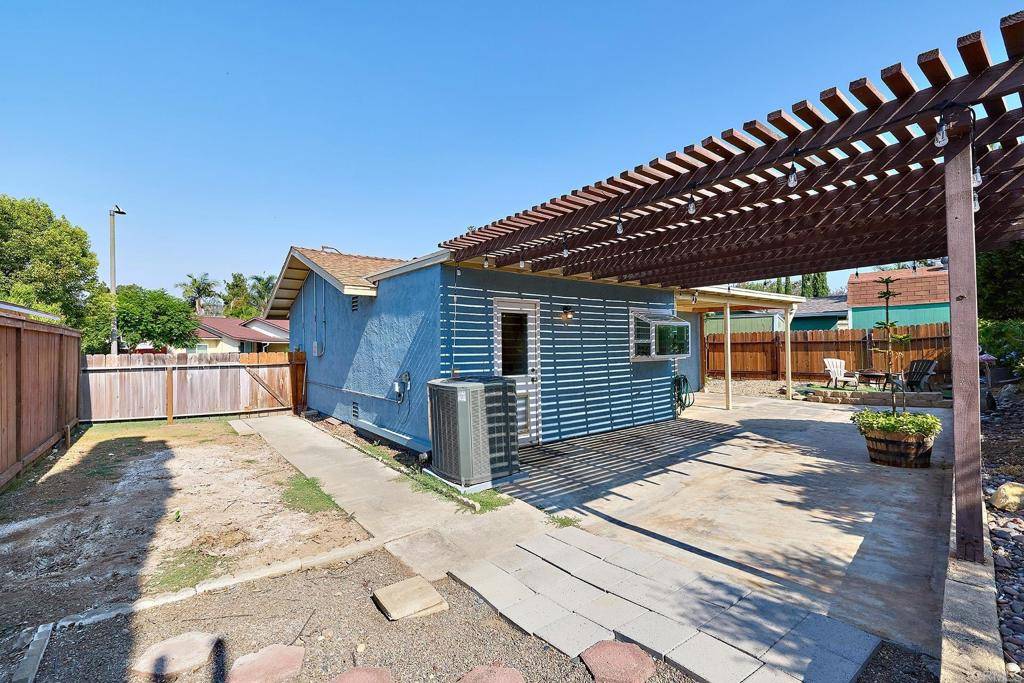 San Marcos, CA 92069,826 Laurelwood CT