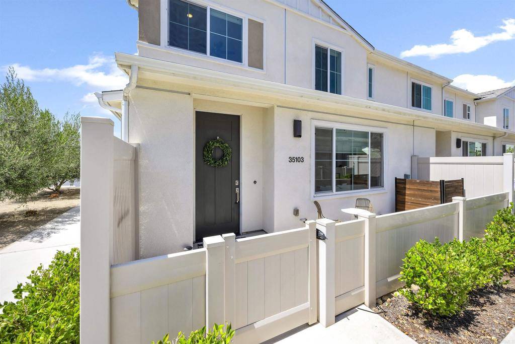 Fallbrook, CA 92028,35103 Vine PL