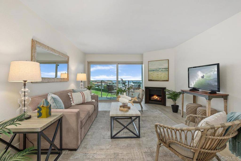 Solana Beach, CA 92075,640 W Solana CIR #8