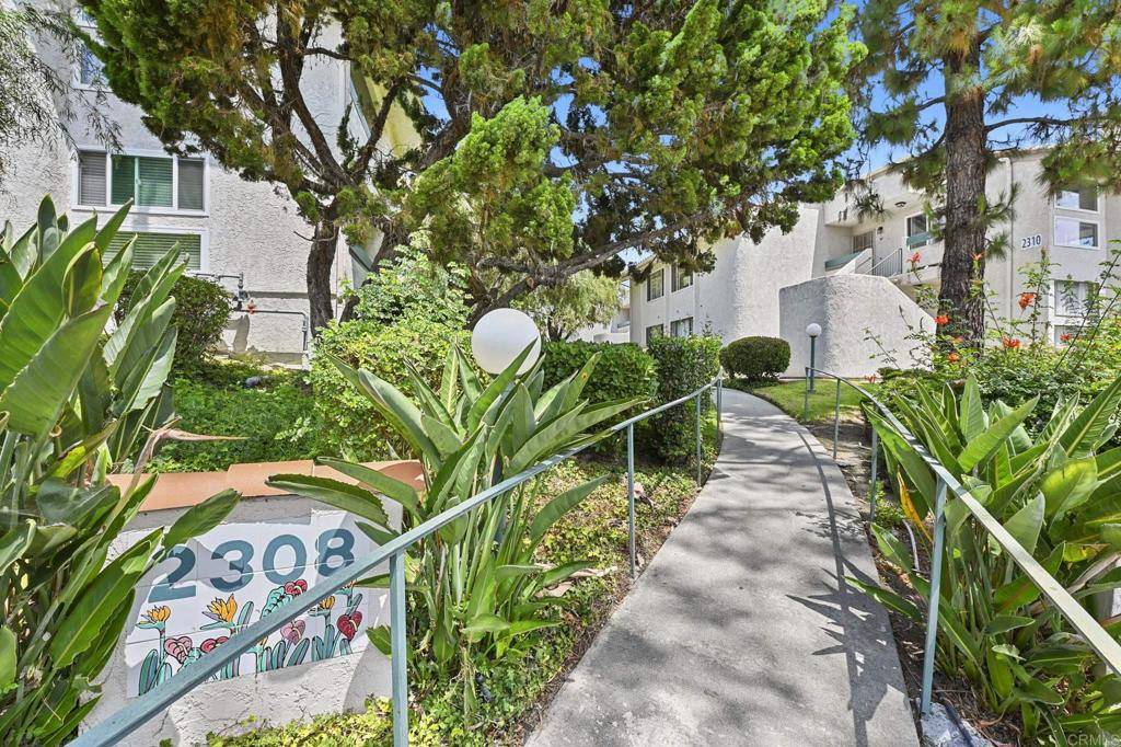 Carlsbad, CA 92009,2308 Altisma WAY #123