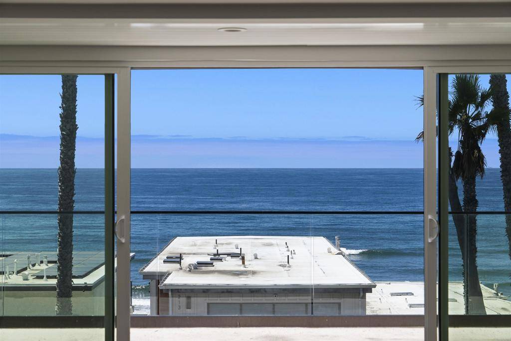 Oceanside, CA 92054,212 214 S Pacific ST