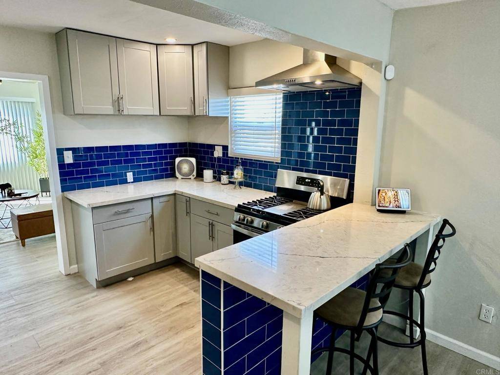 Encanto, CA 92114,5454 Roswell ST