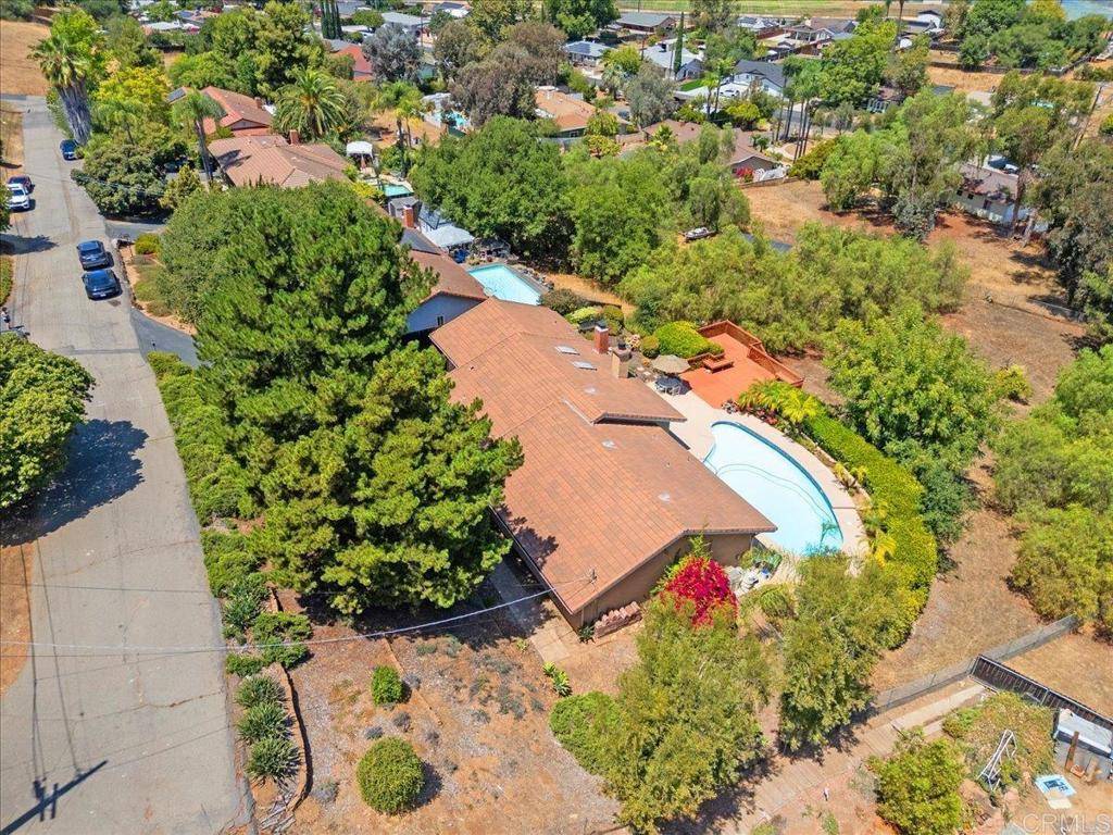 Escondido, CA 92027,2073 Mountain View DR