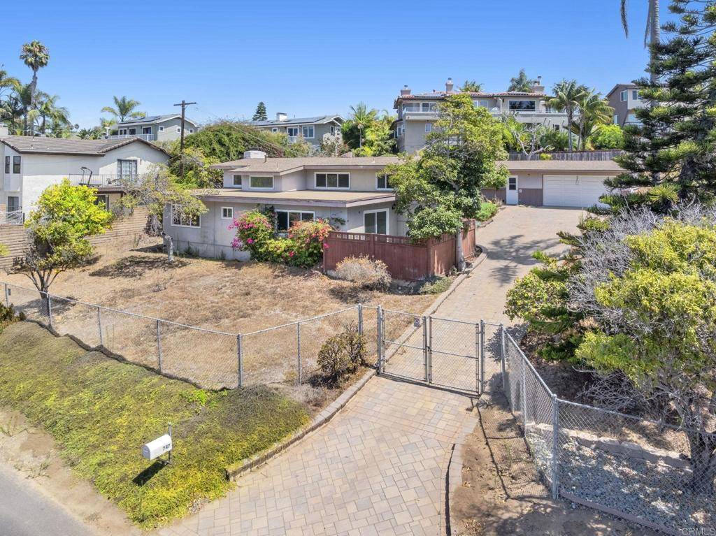 Encinitas, CA 92024,747 Hygeia AVE