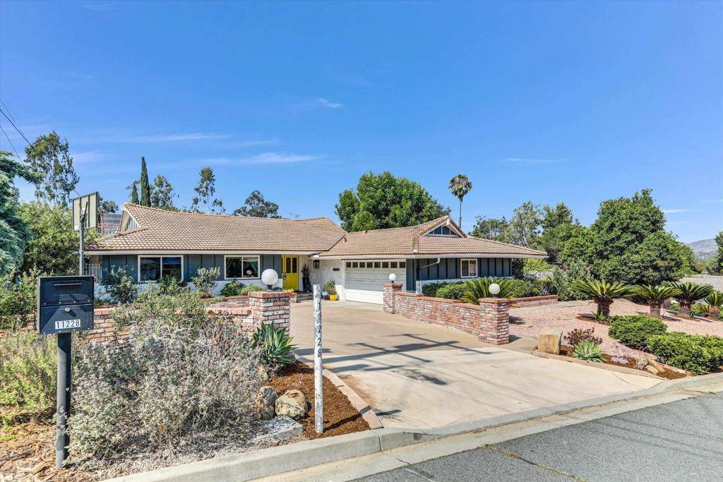 El Cajon, CA 92020,11228 Horizon Hills DR