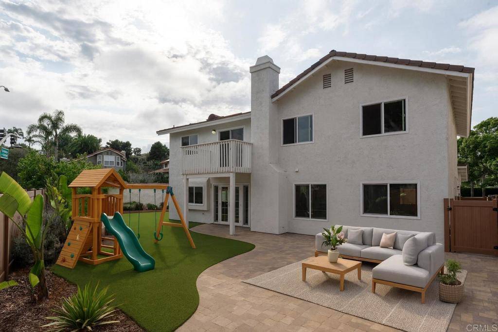 Encinitas, CA 92024,407 Via Ultimo