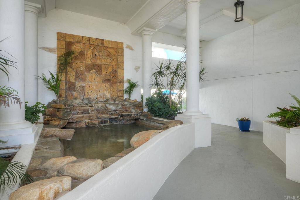 Oceanside, CA 92054,910 N Pacific ST #15