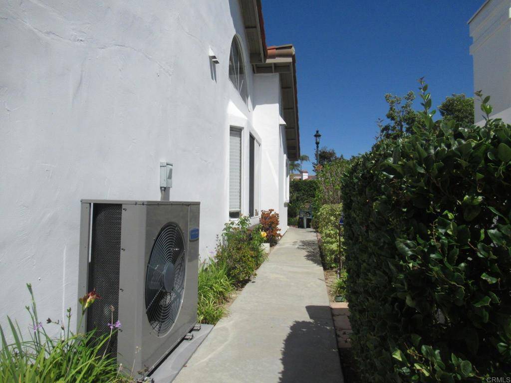 Oceanside, CA 92056,4098 Arcadia Way