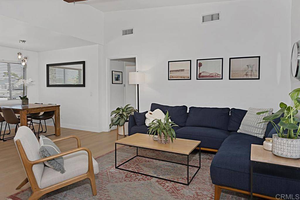 San Diego, CA 92116,4420 Cleveland AVE #14
