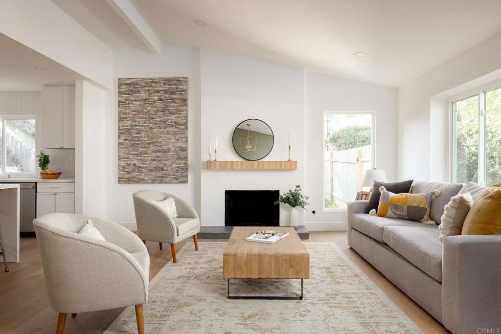 Encinitas, CA 92024,310 Oakbranch DR