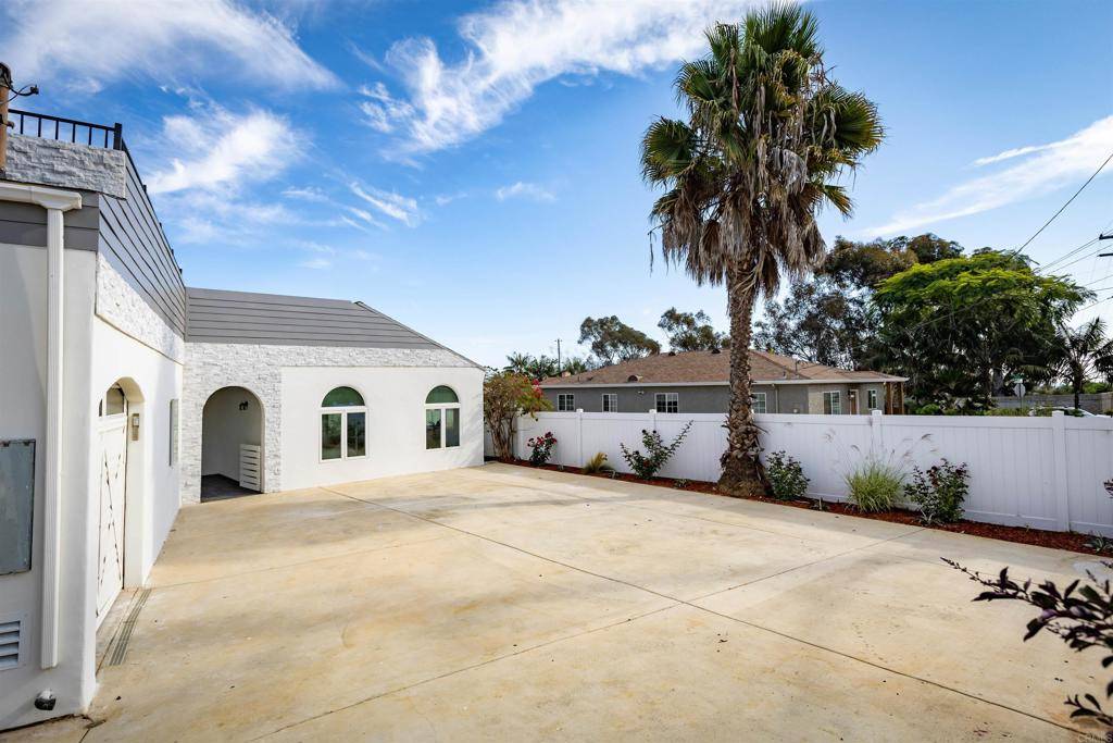 Oceanside, CA 92054,1513 California ST