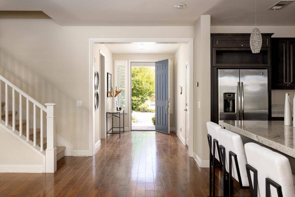 Vista, CA 92081,902 Presidio Way