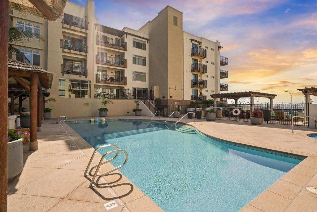 Oceanside, CA 92054,1019 Costa Pacifica WAY #1110