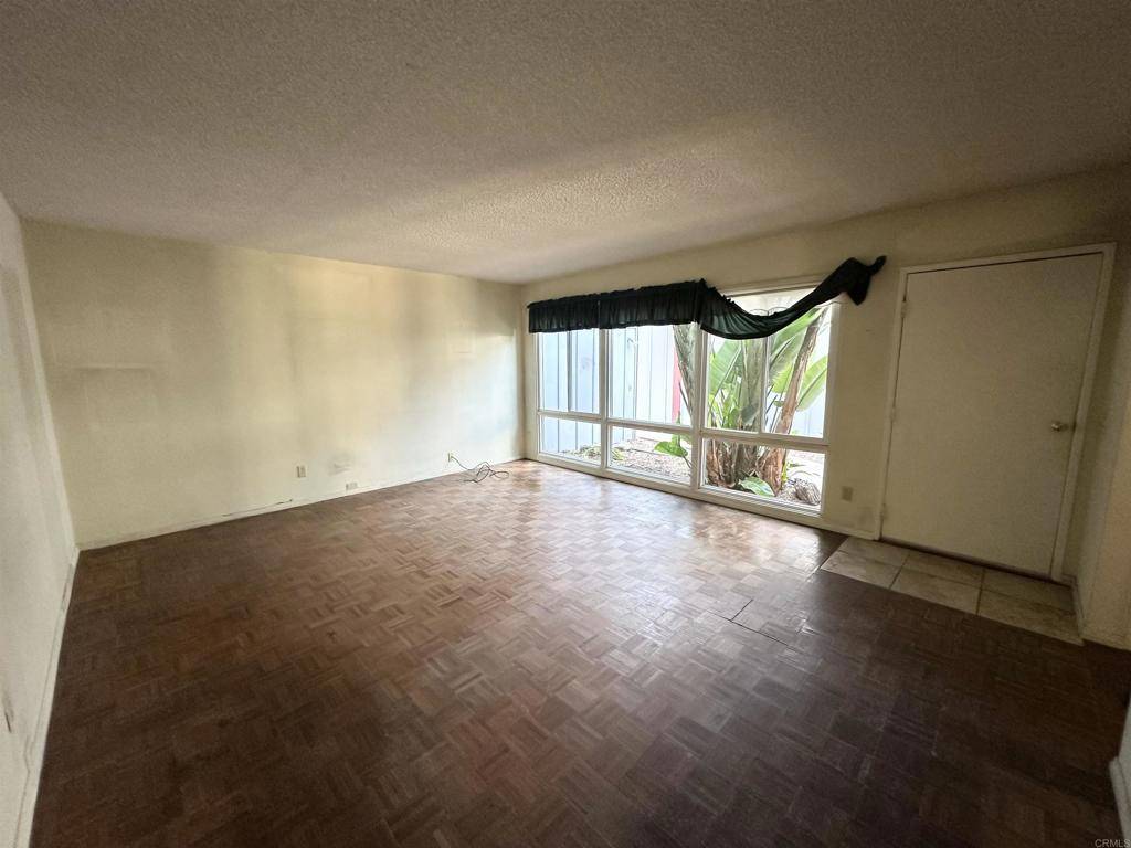 San Diego, CA 92111,3538 Marlesta DR