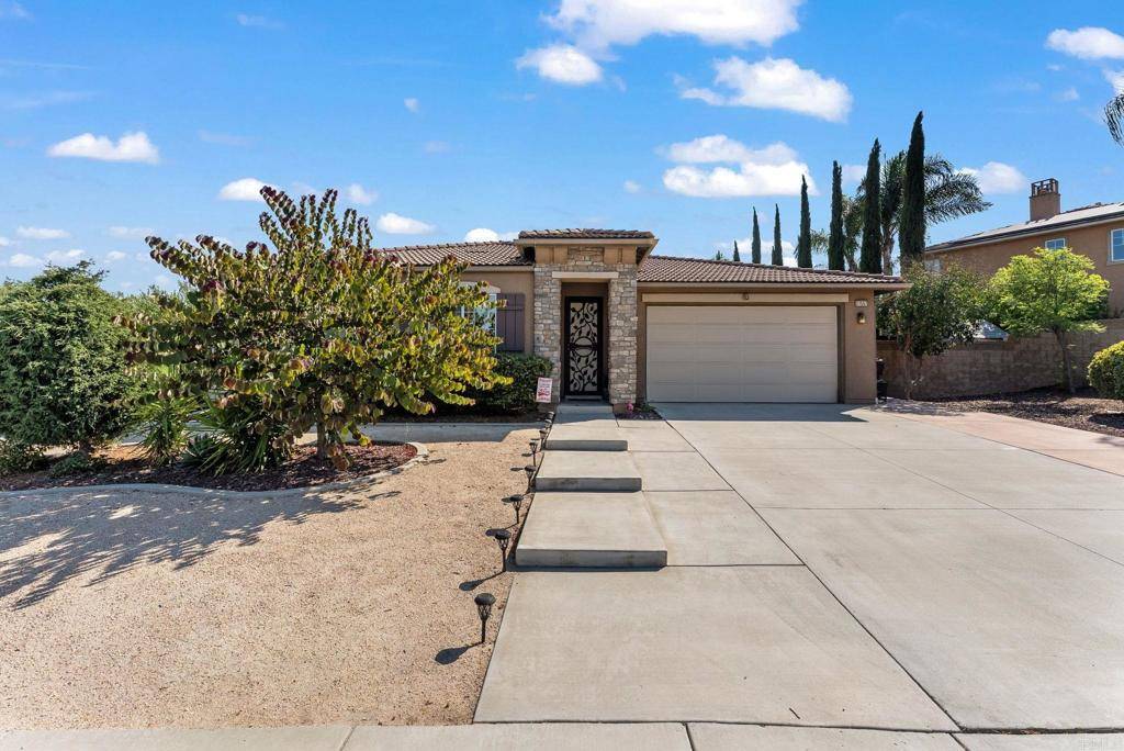 Murrieta, CA 92563,31557 Whitecrown DR