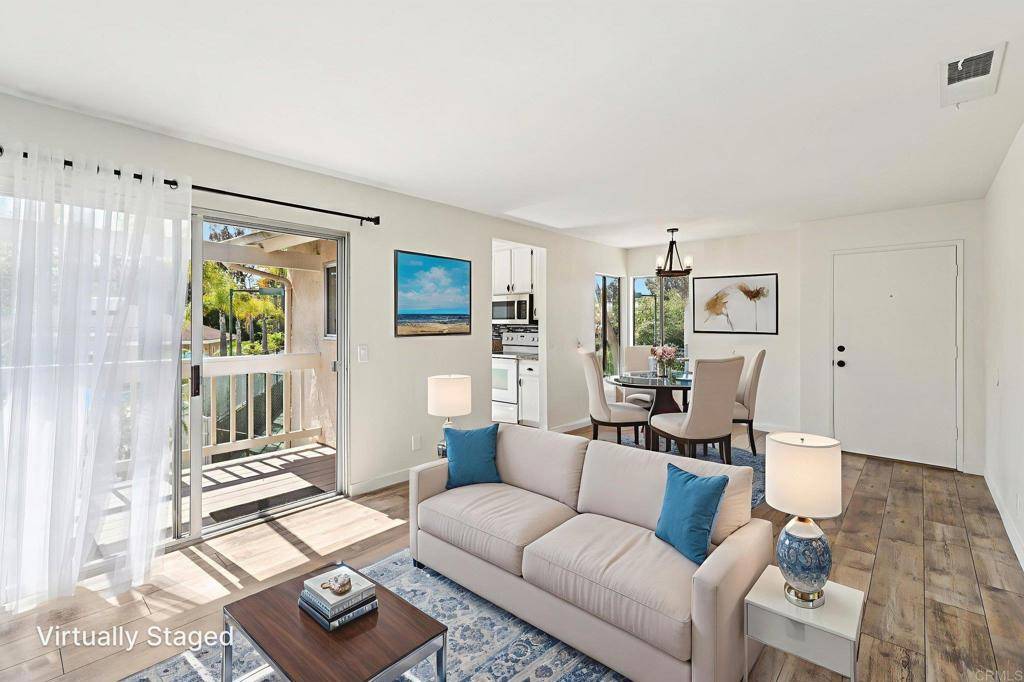Vista, CA 92083,225 Diamond Way #211