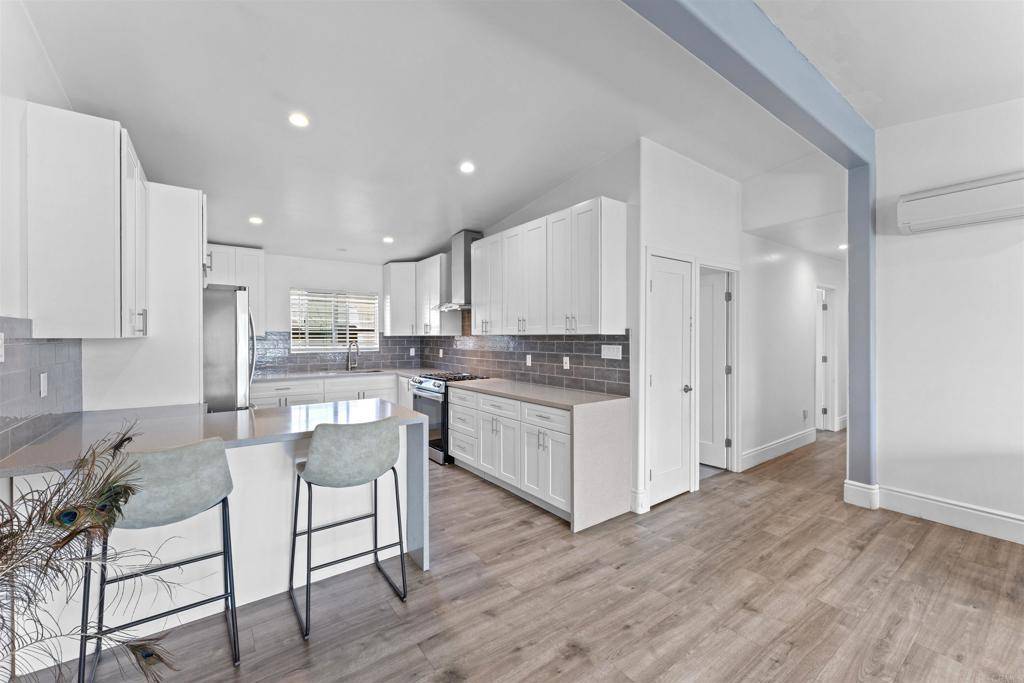 Escondido, CA 92029,1045 Howard AVE