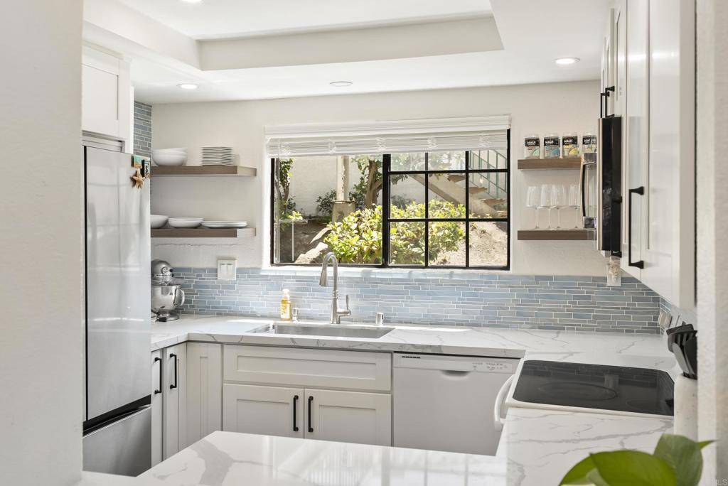 San Diego, CA 92128,16232 Avenida Venusto #B