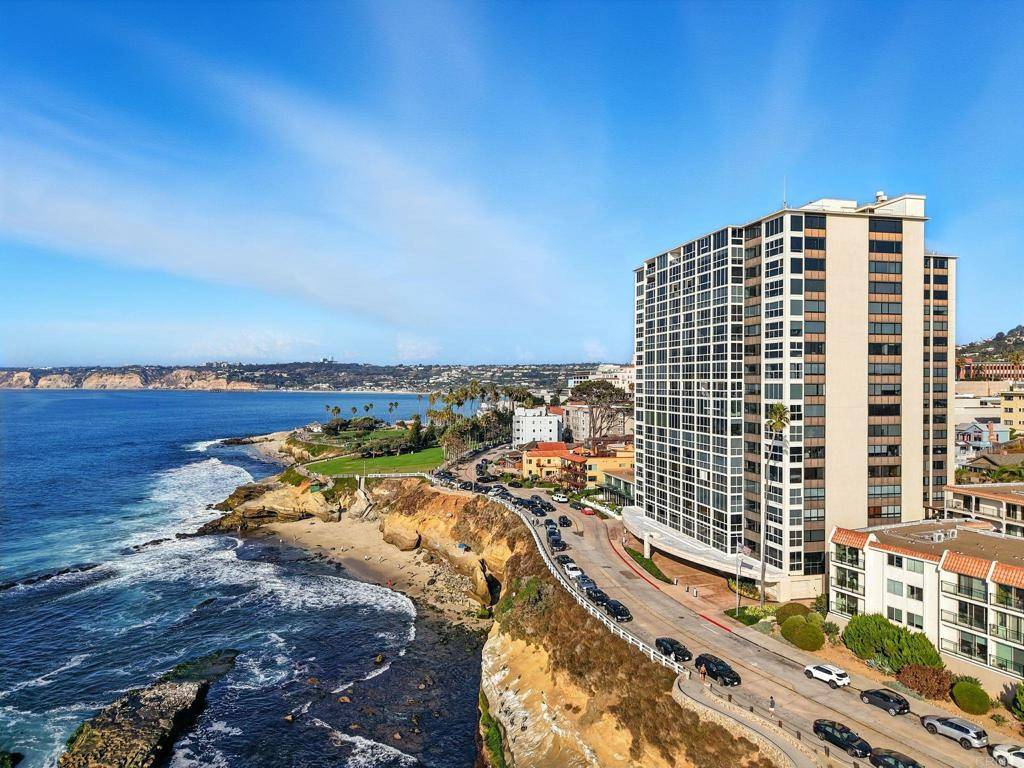 La Jolla, CA 92037,939 Coast Blvd #21c
