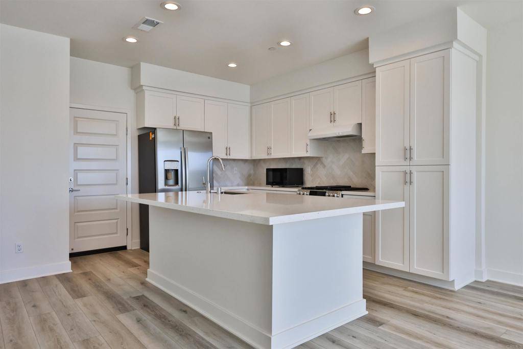 San Diego, CA 92126,10926 Alderman WAY