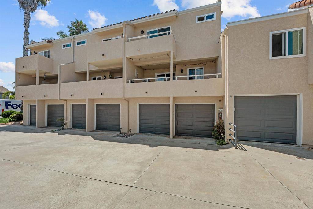 Carlsbad, CA 92008,368 Hemlock Ave