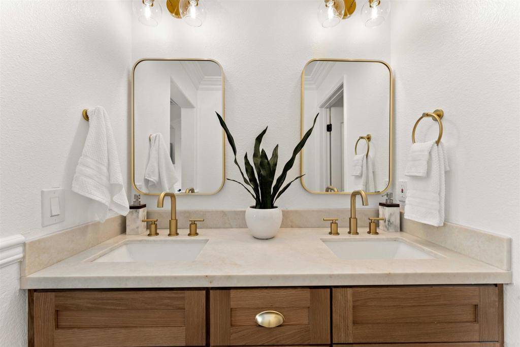 San Marcos, CA 92078,1264 San Elijo Rd N