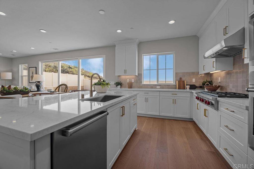 San Marcos, CA 92069,951 Visalia PL