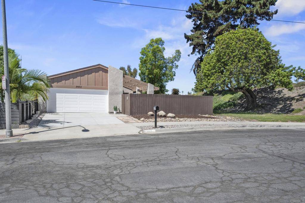 Oceanside, CA 92056,3603 Cresta CT