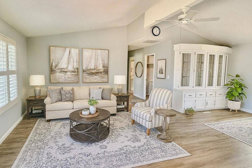 Vista, CA 92081,629 VIA SANTA CRUZ