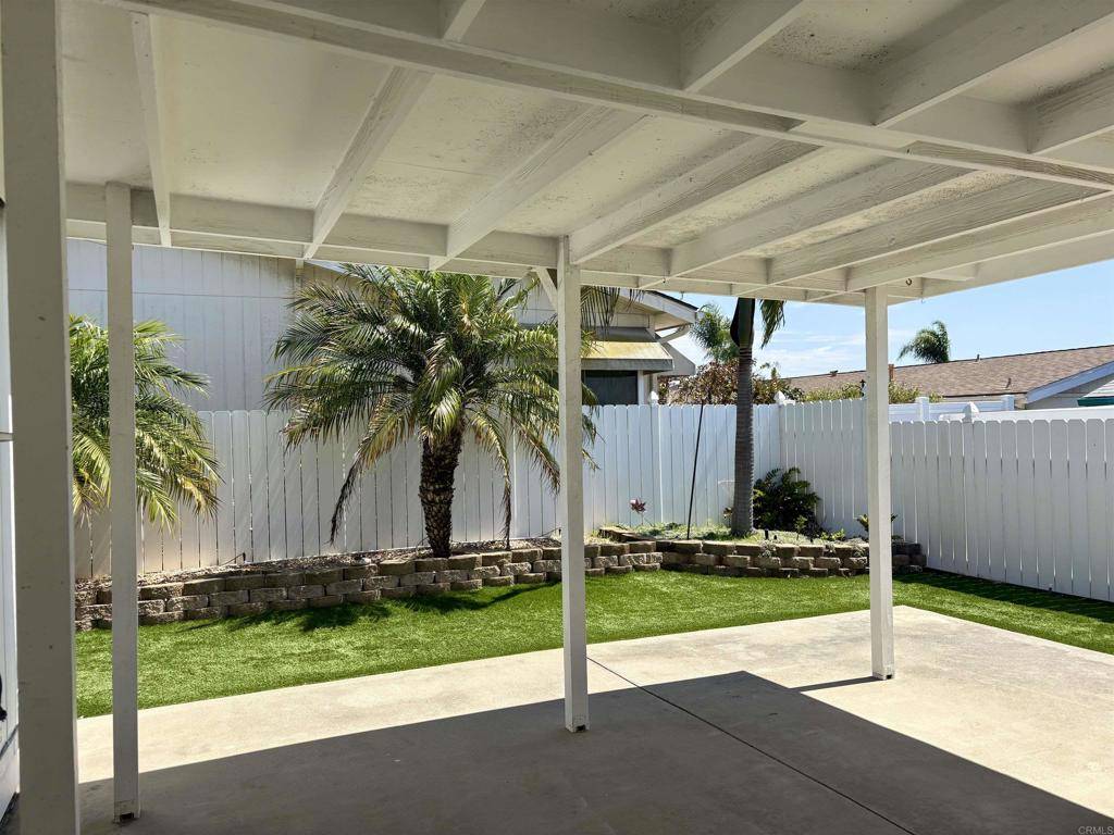 Vista, CA 92081,629 VIA SANTA CRUZ