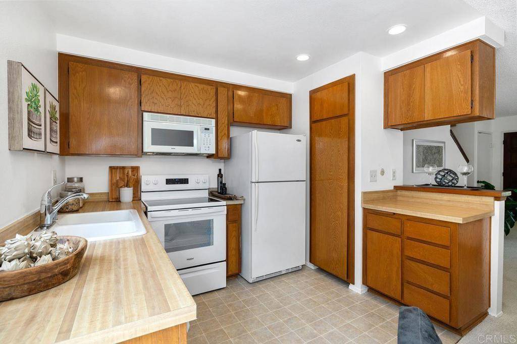 La Jolla, CA 92037,8746 Villa La Jolla Dr #53