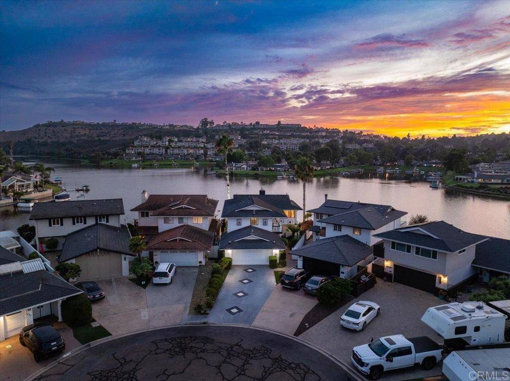 San Marcos, CA 92078,1499 La Linda DR