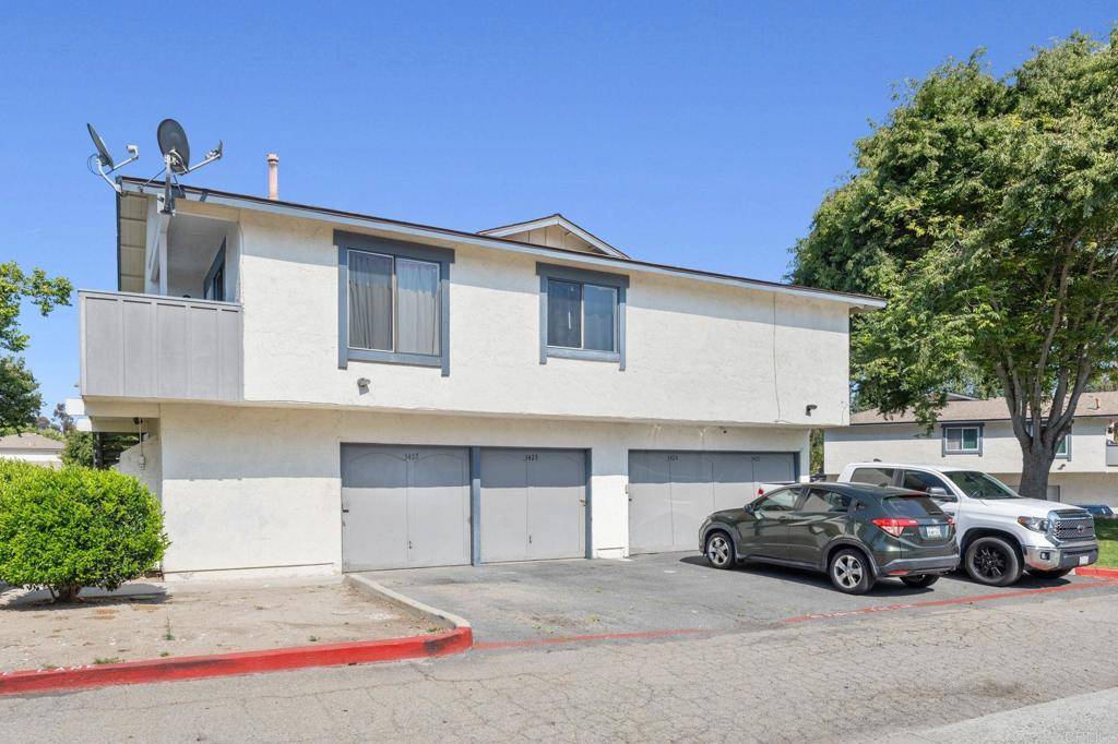 Oceanside, CA 92056,3423 Del Este WAY