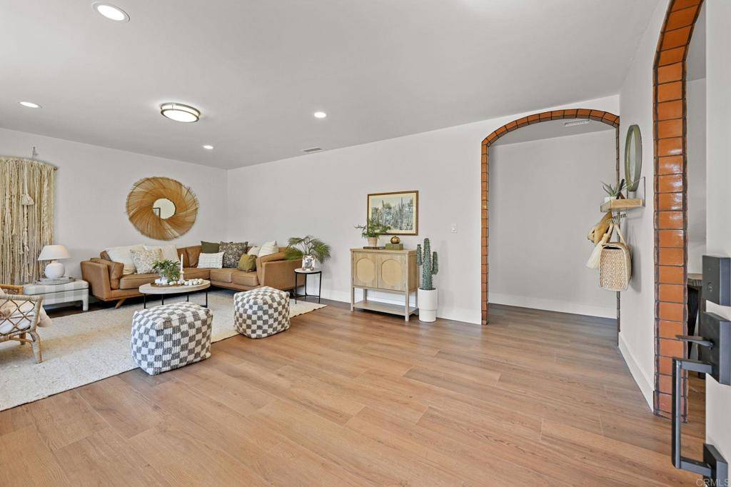 Escondido, CA 92029,752 Quiet PL