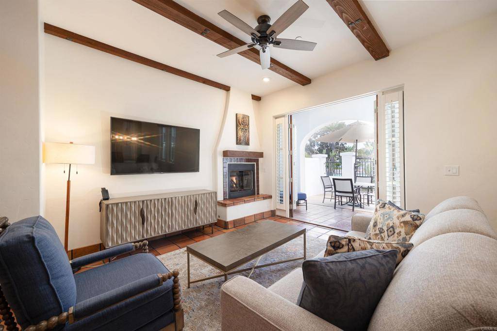 Carlsbad, CA 92009,7310 Estrella De Mar RD #6