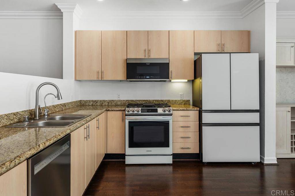 San Diego, CA 92101,1480 Broadway #2409